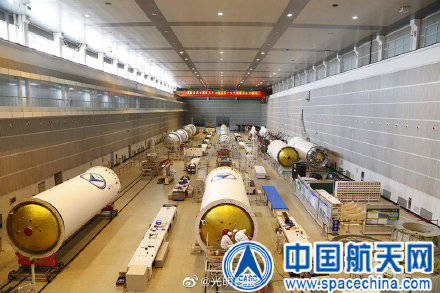 航天科技集團一院211廠總裝車間工作者 追求質(zhì)量 零缺陷